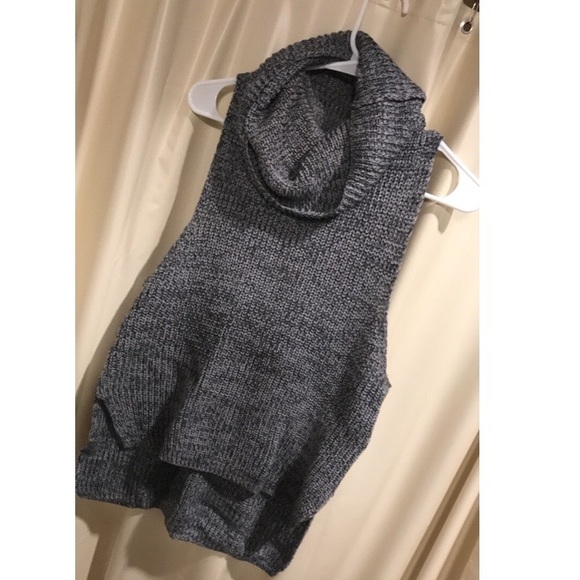 Sleeveless sweater - Picture 1 of 3